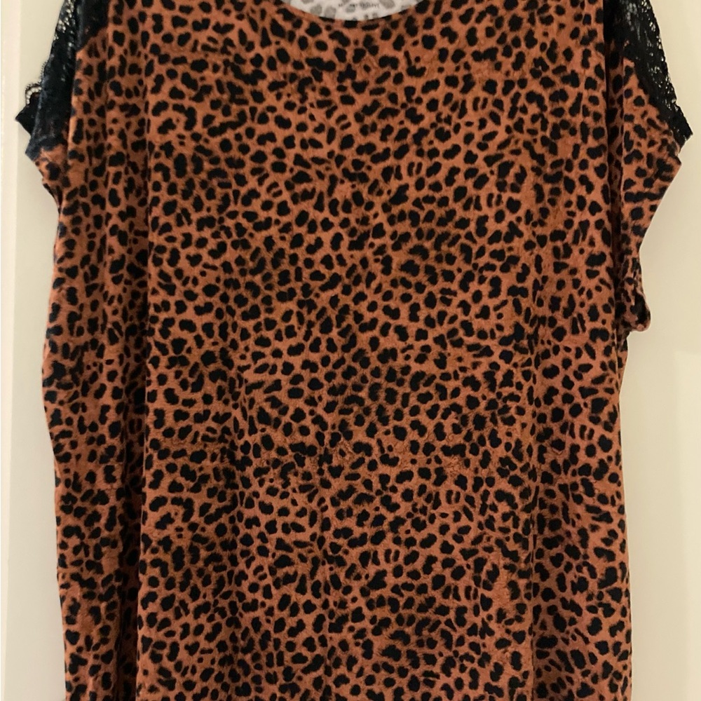 TORRID Size 3X Leopard/Black Lace Shoulder Plus-Size - Picture 2 of 6